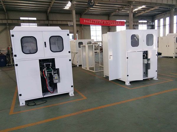 大回旋（xuán）切紙（zhǐ）機