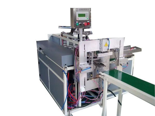 中（zhōng）包包裝機